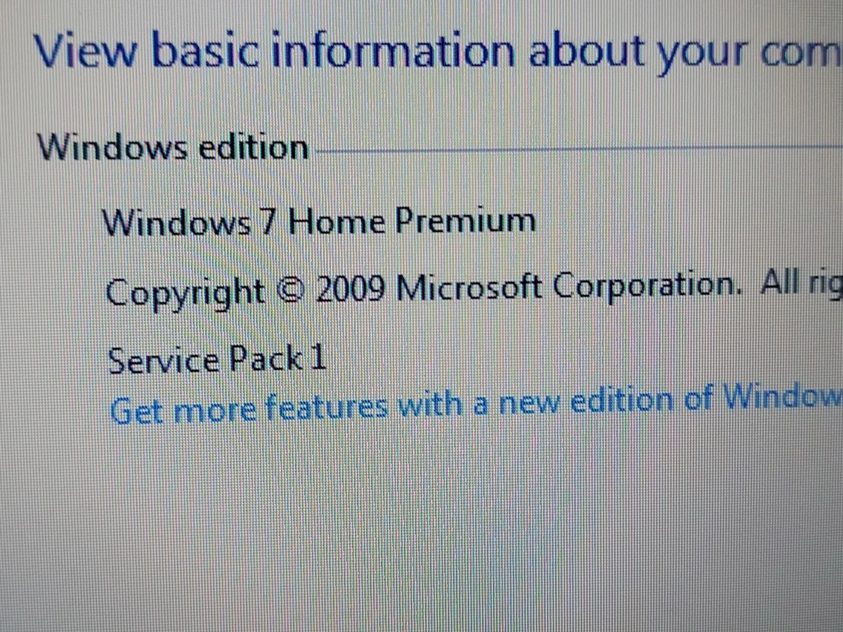 Lenovo G560E 15.6 inch Laptop,  Windows 7 - Image 3