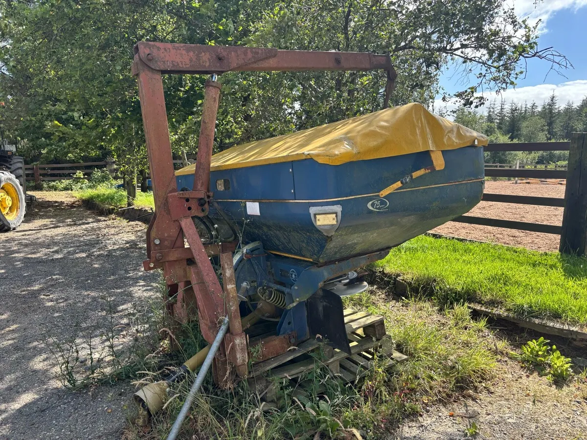 Fertilizer spreader - Image 3