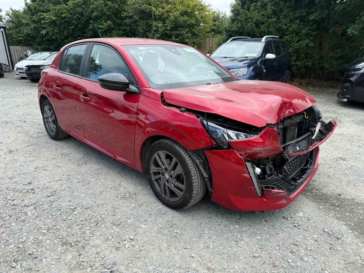 222 Peugeot 208 1.2 petrol - Image 1
