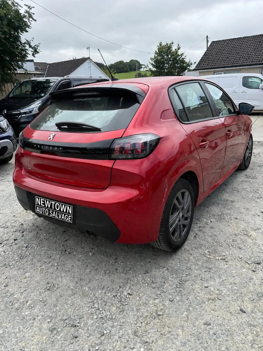 222 Peugeot 208 1.2 petrol - Image 4