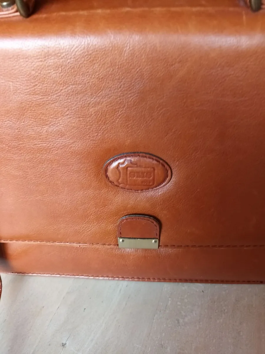 Leather Briefcase (unisex) - Image 4