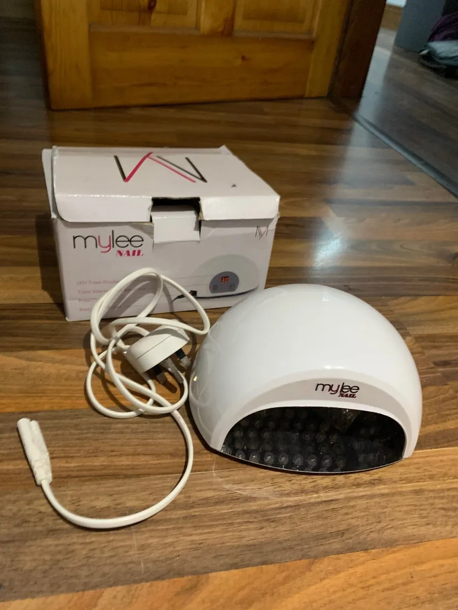 Nail lamp