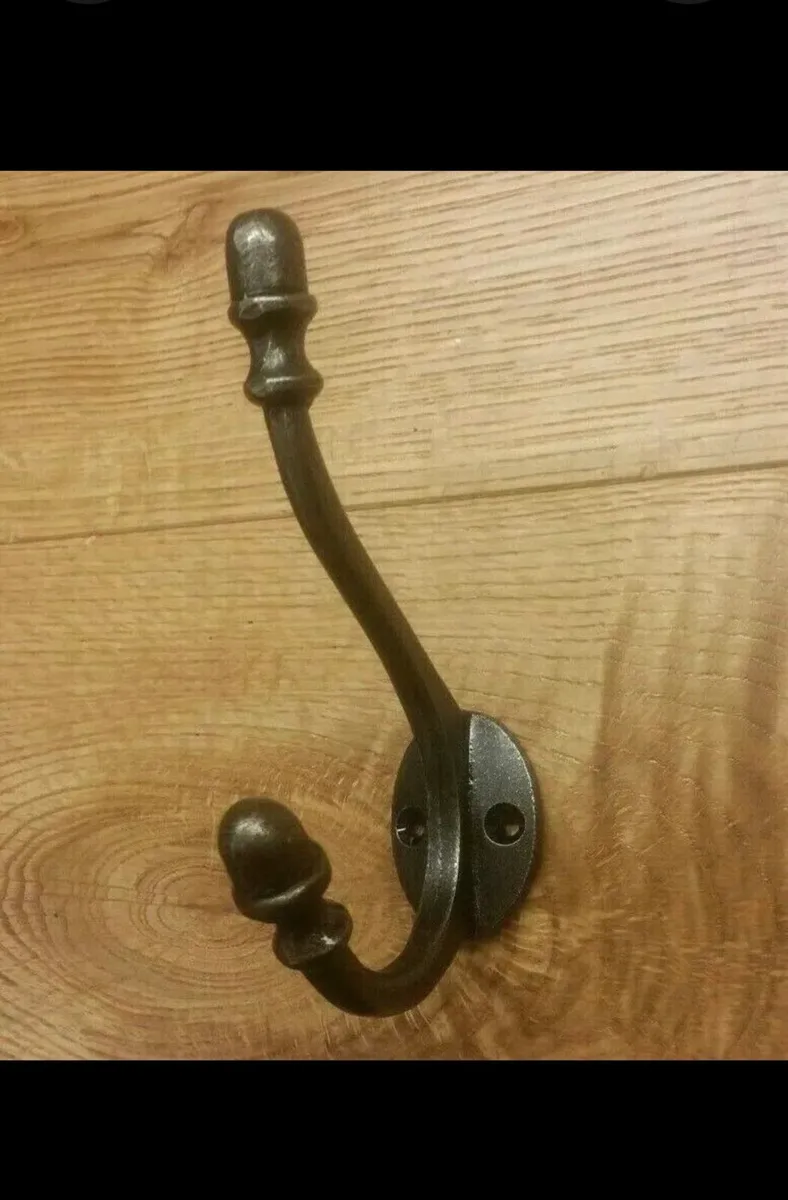 6 x Cast Iron Coat Hooks Double Acorn NEW