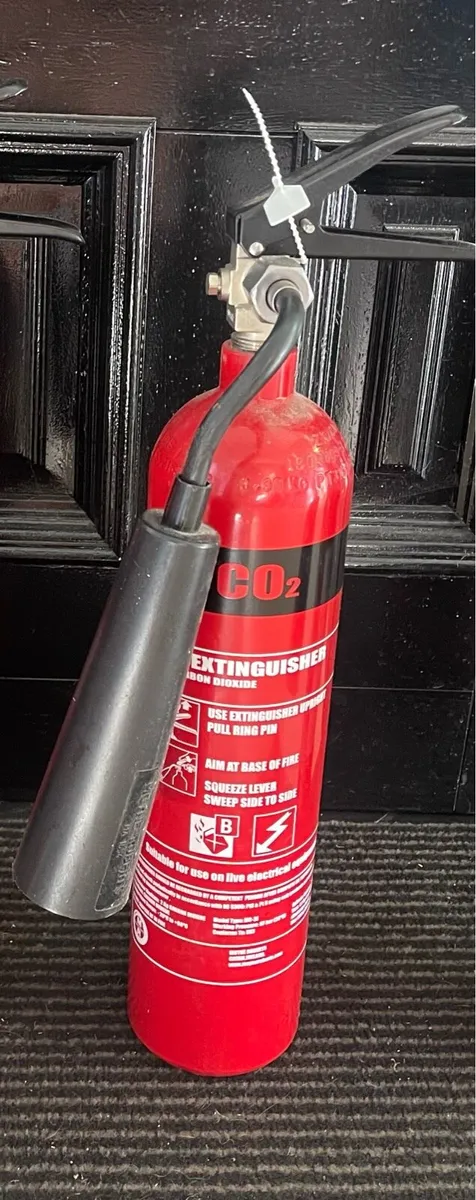 As New - 1 x CO2 Fire Extinguisher - Can Deliver