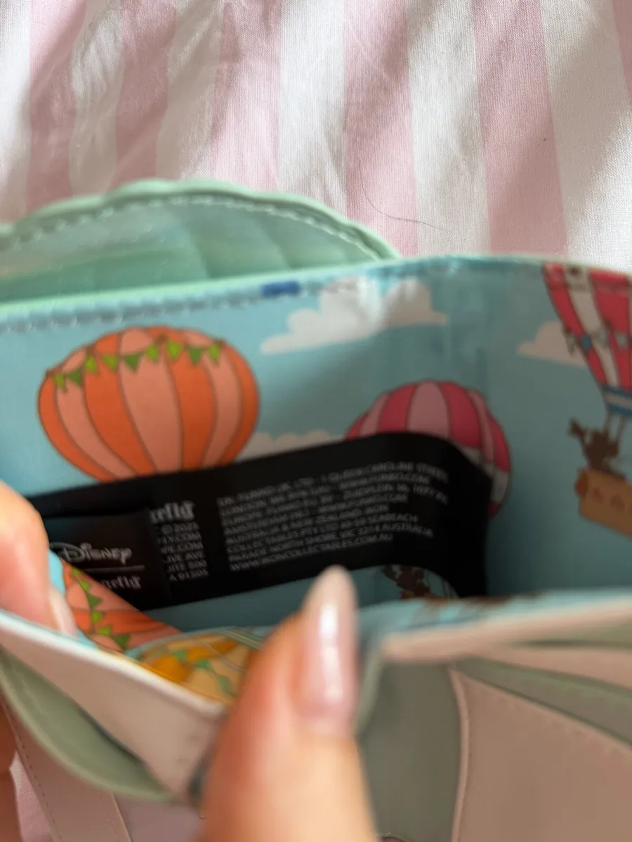 Disney lounge purse - Image 4