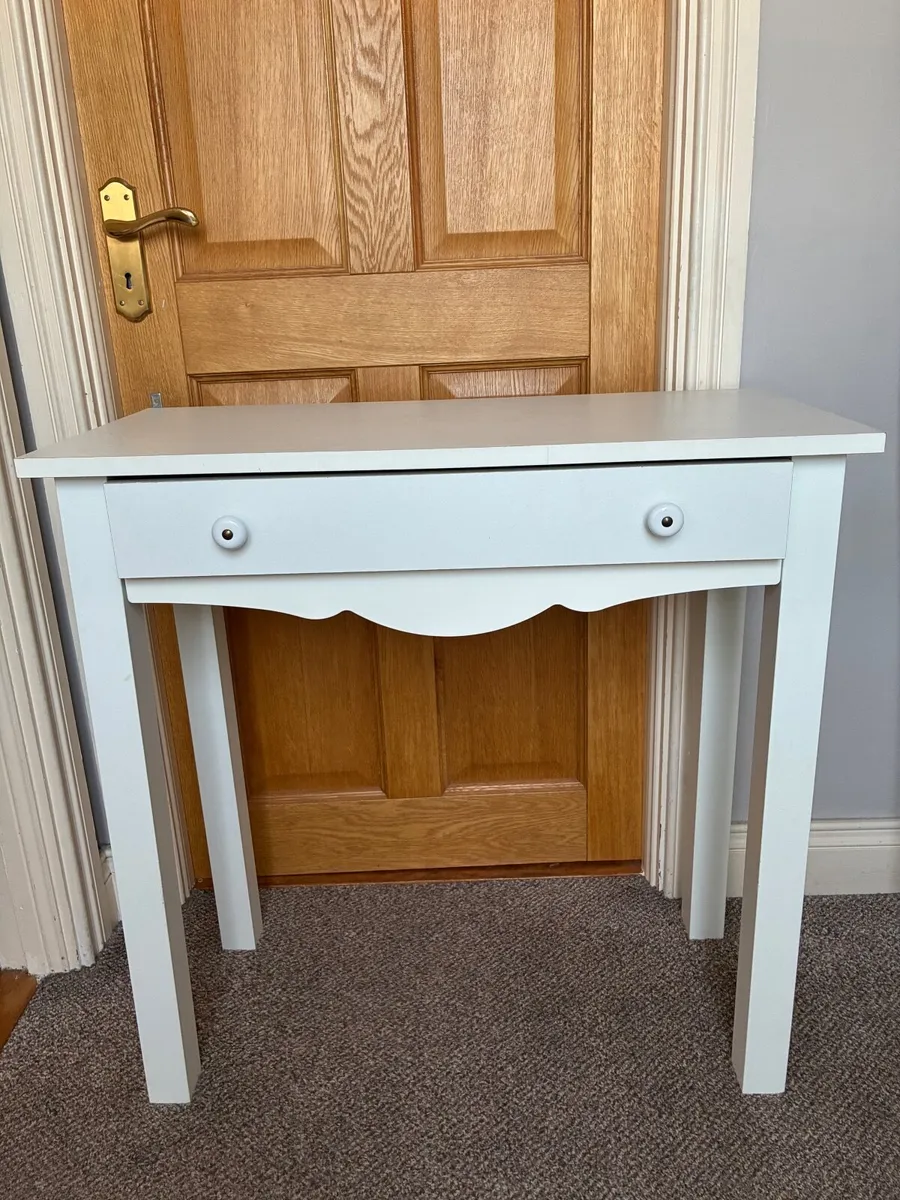 Dresser table with drawer - Image 1