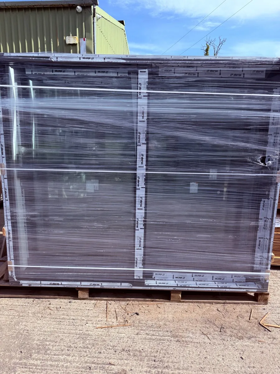 Anthracite grey 3000x2100 aluminium lift and slide - Image 2