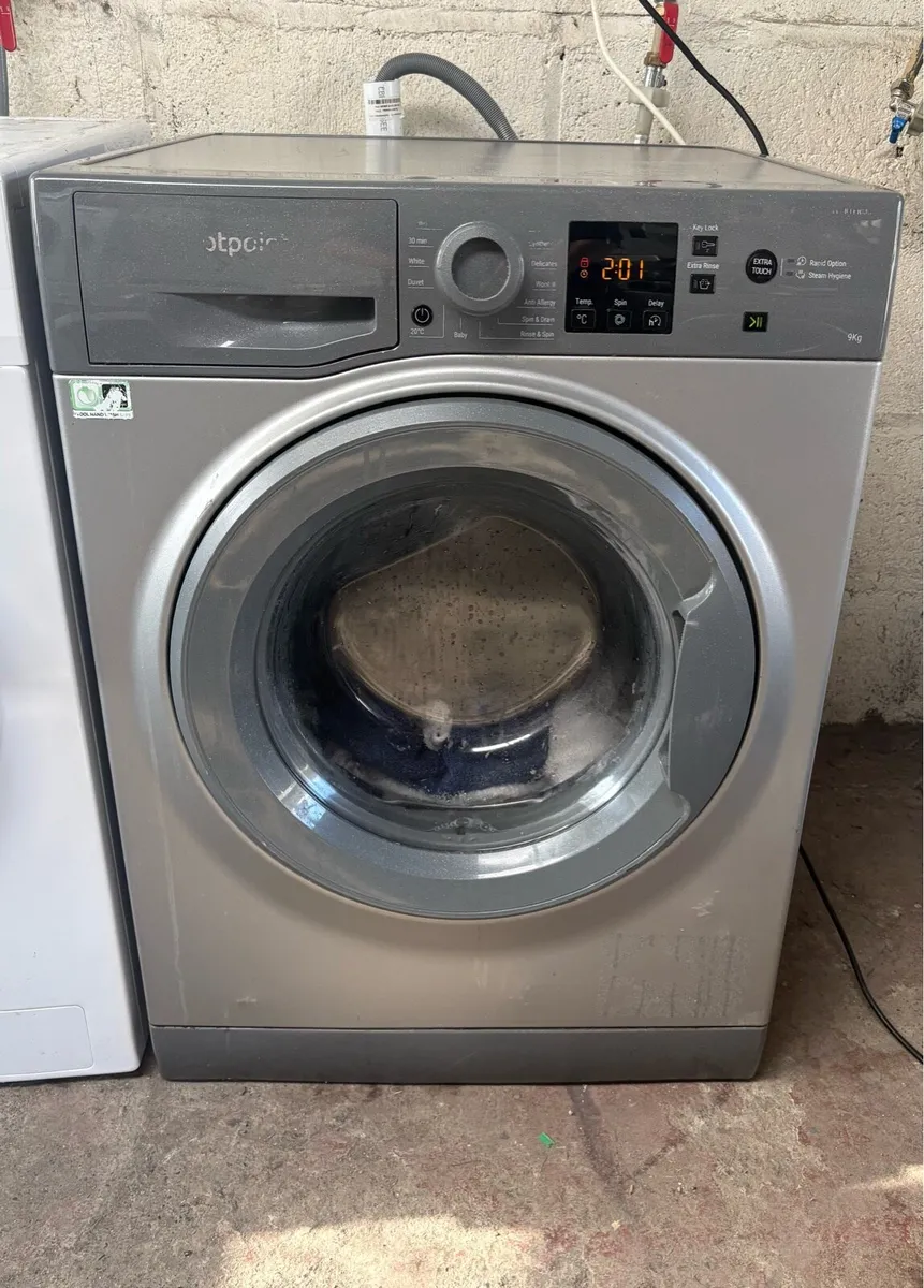 Hotpoint Washing Machine - 9kg Drum