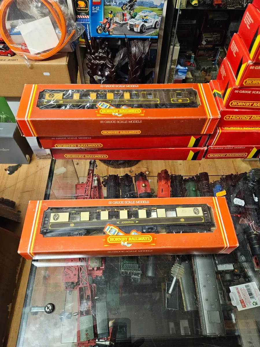 Hornby OO Gauge Carraige