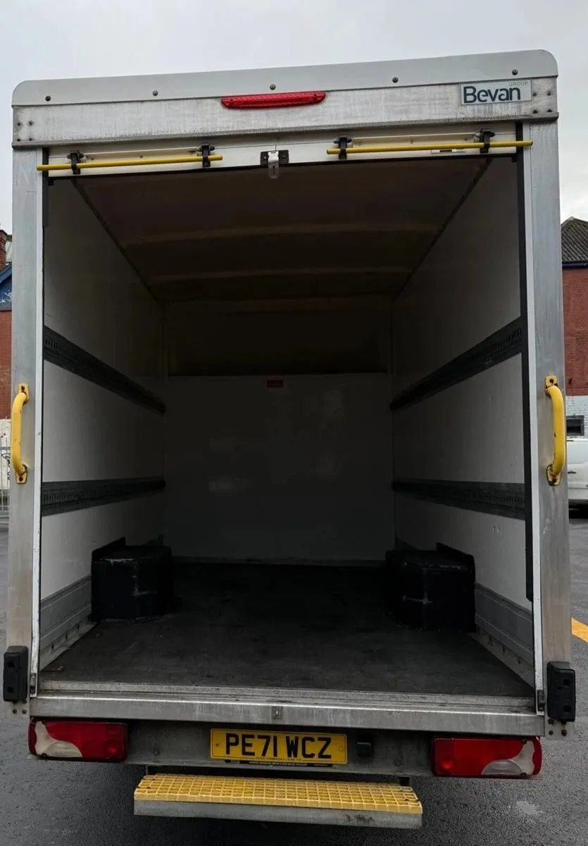 VB - 2021 Mercedes-Benz Sprinter Luton Low Loader - Image 2