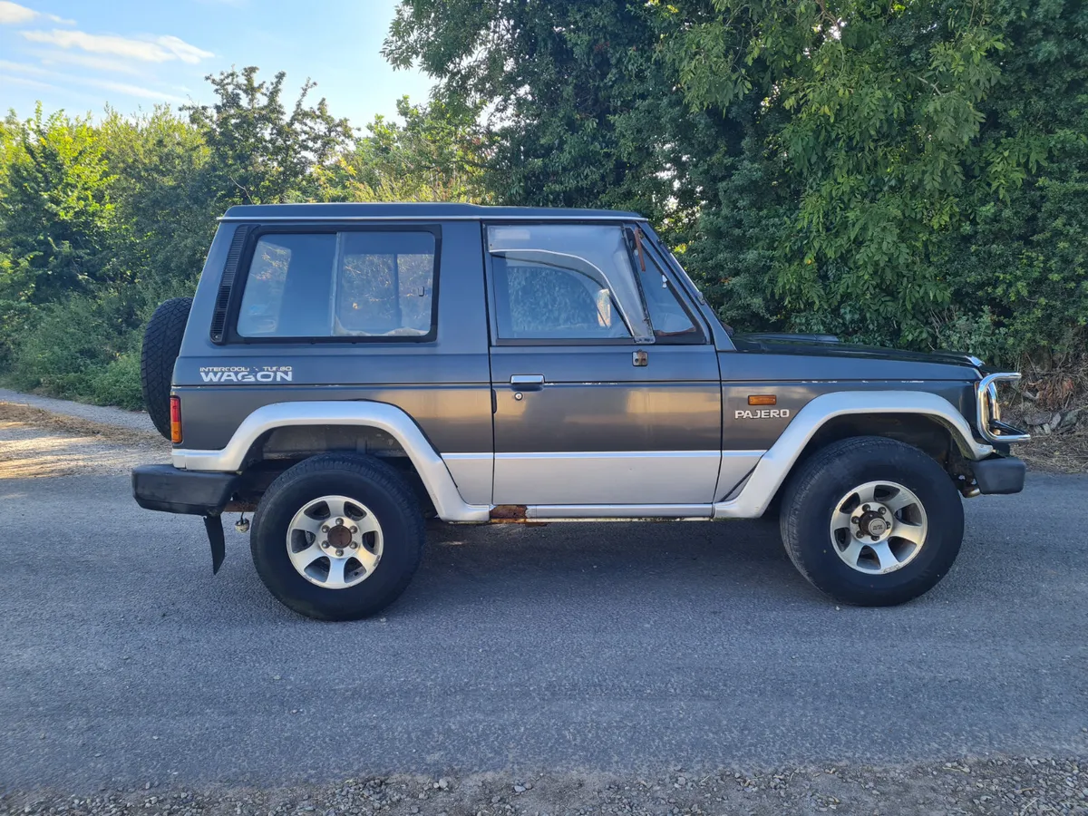 Mitsubishi pajero swb 1990 - Image 1