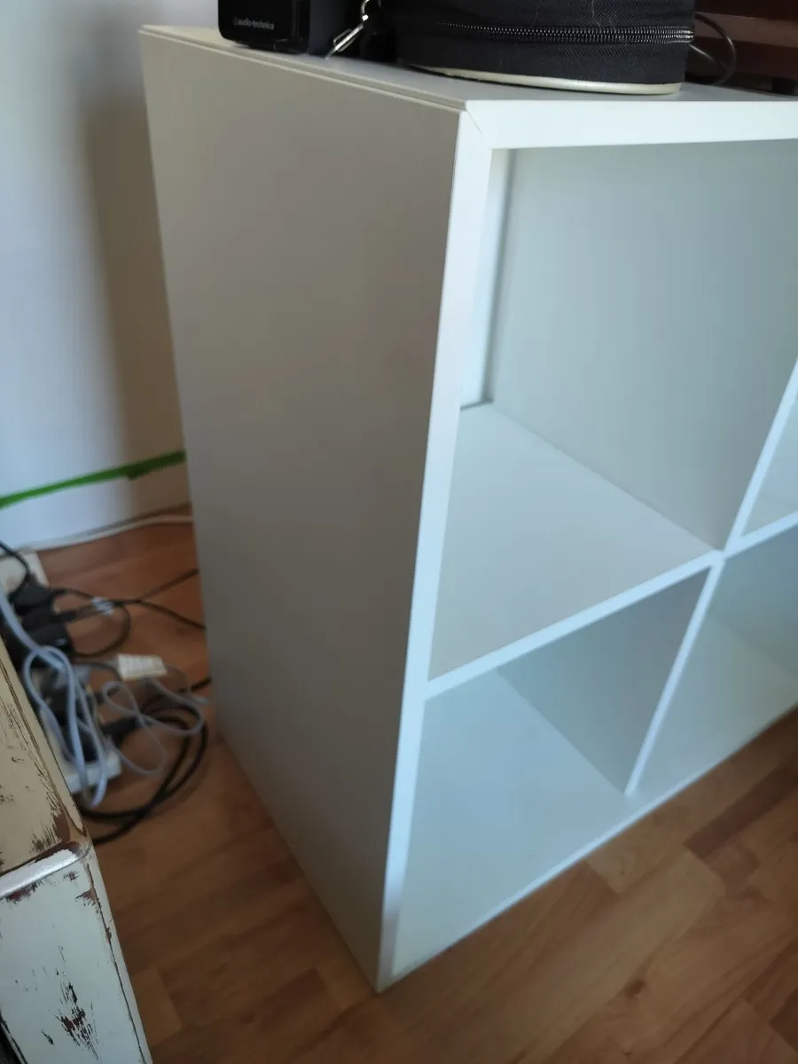 Bookshelf/Vinyl Shelving - Image 3