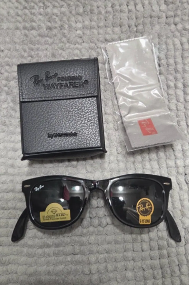 Brand new Ray Ban folding Wayfarer sunglasses - Image 1