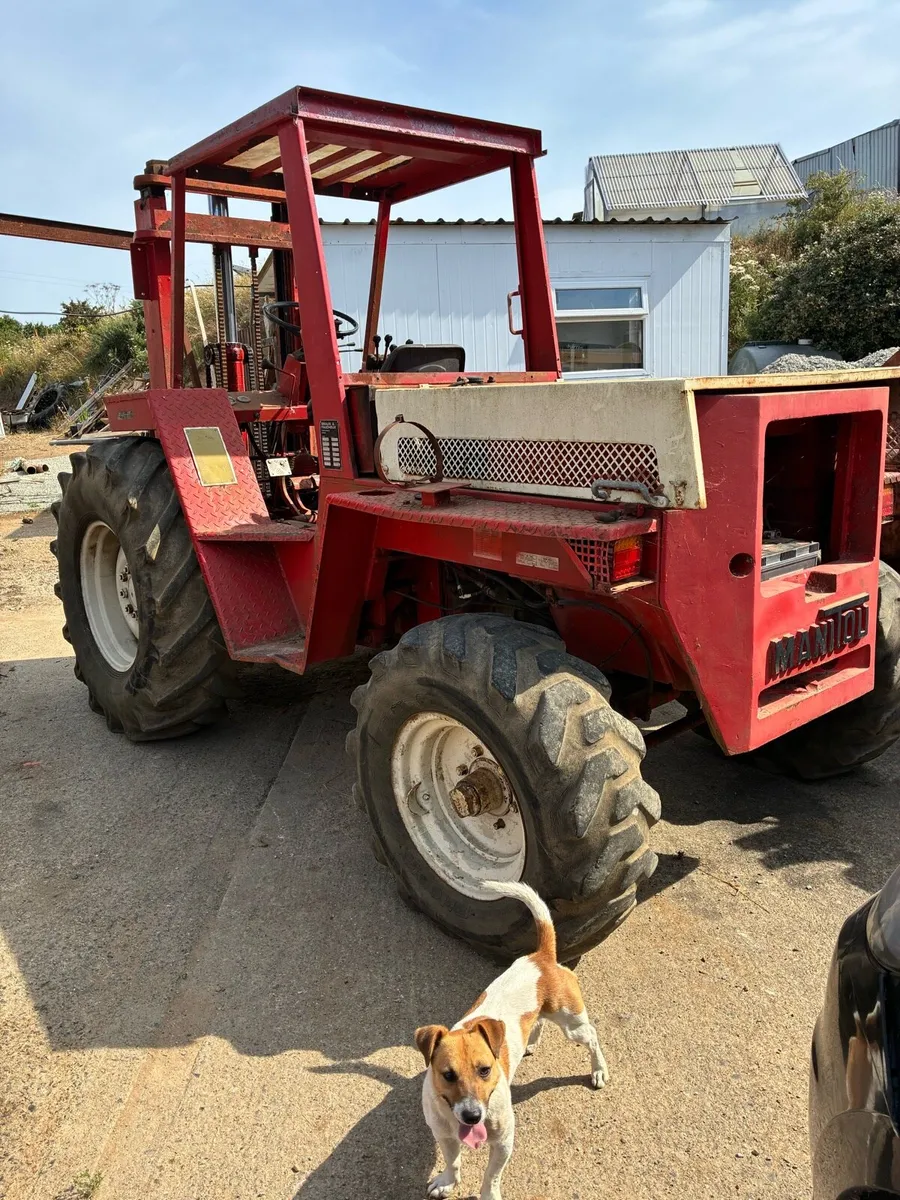 rough terrain forklift and other items - Image 1