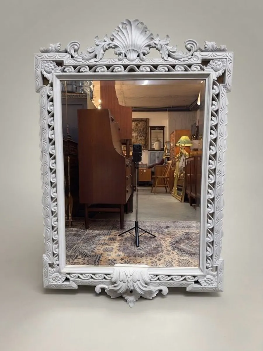 Exquisite French Rococo Style Carved Carved Mirror - Image 1