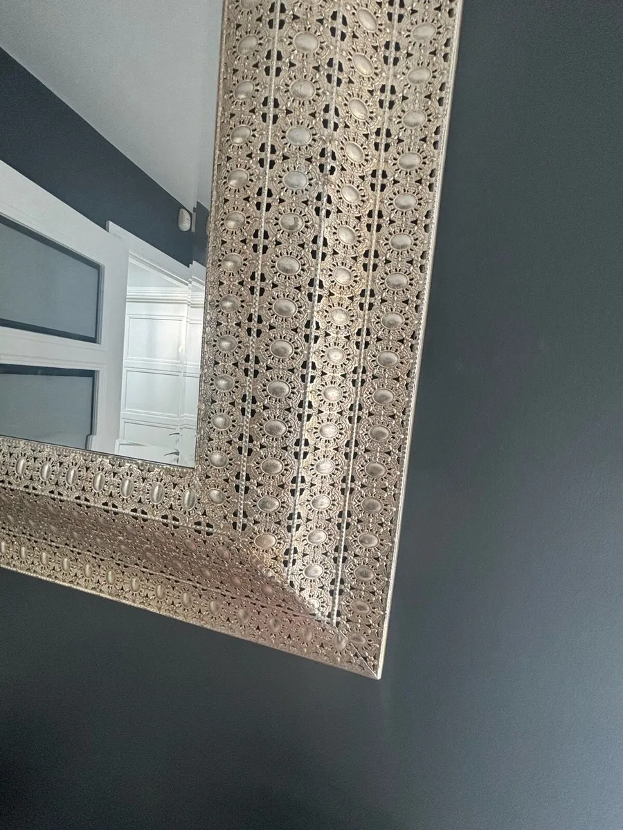 Mirror - Image 3