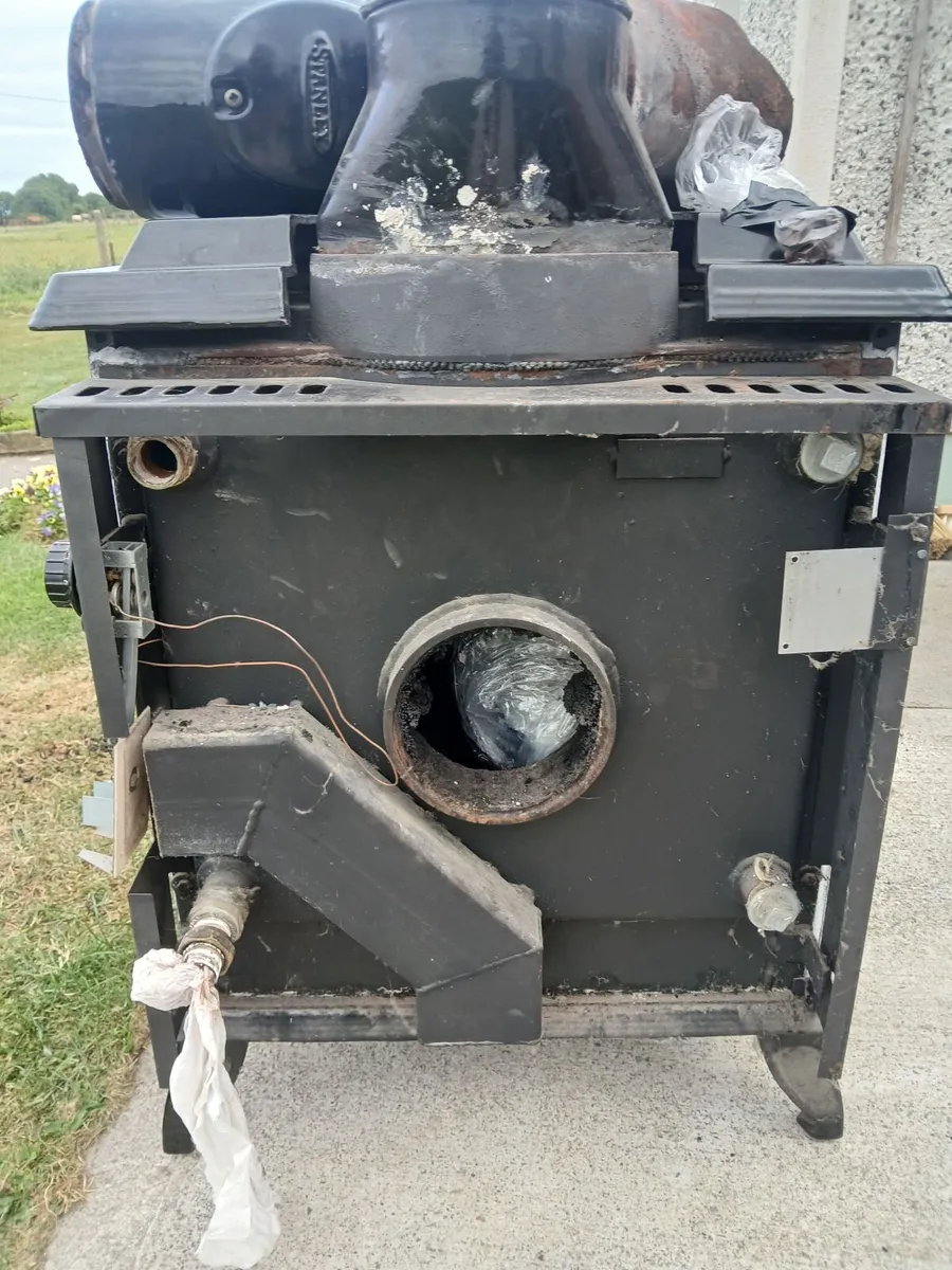 Solid fuel stove with back boiler plus marble plin - Image 4