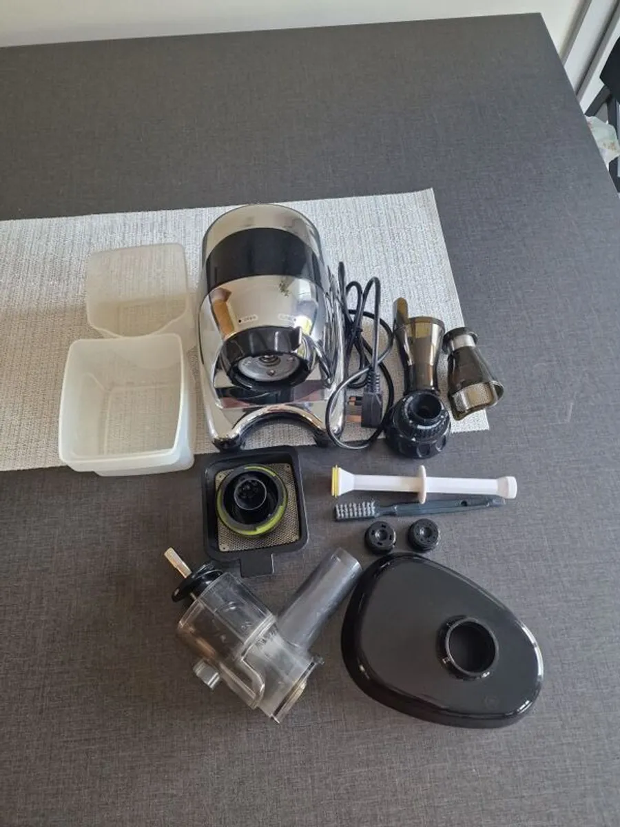 Omega juicer - Image 2