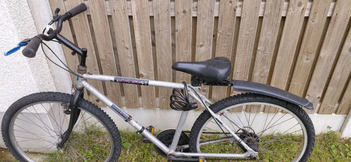 7 gear Bike in fair condition - Image 2
