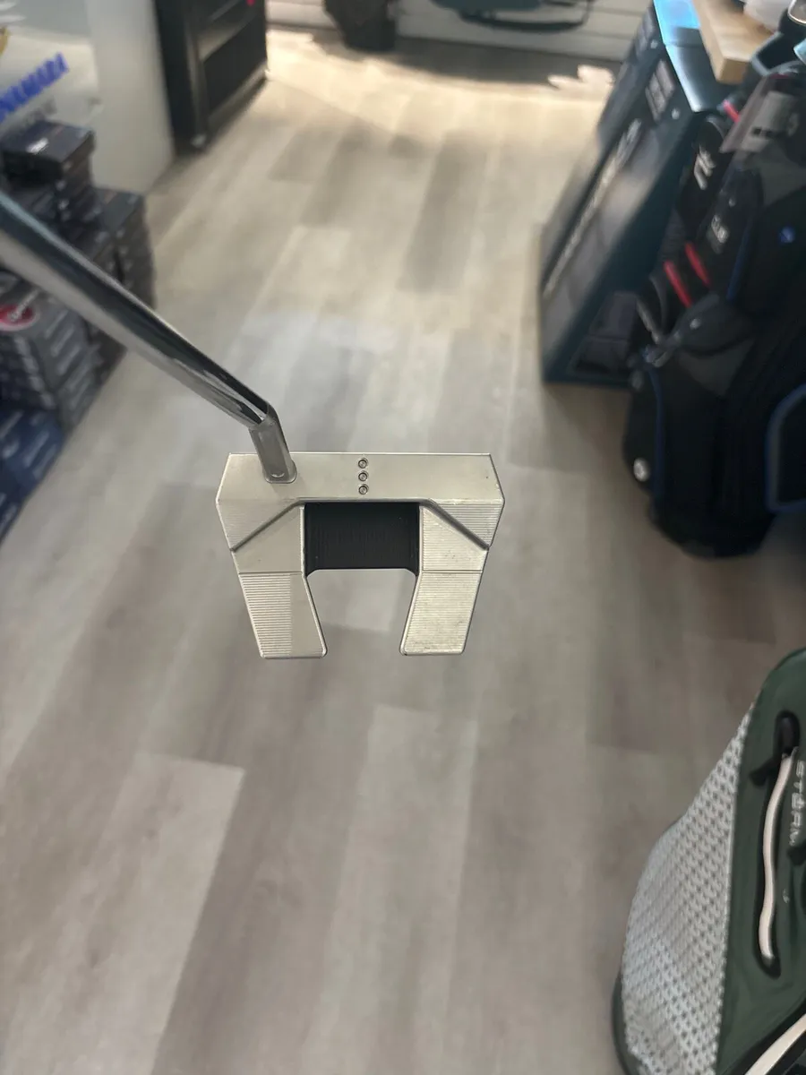 Scotty Cameron Phantom 5.5 (35”) - Image 2