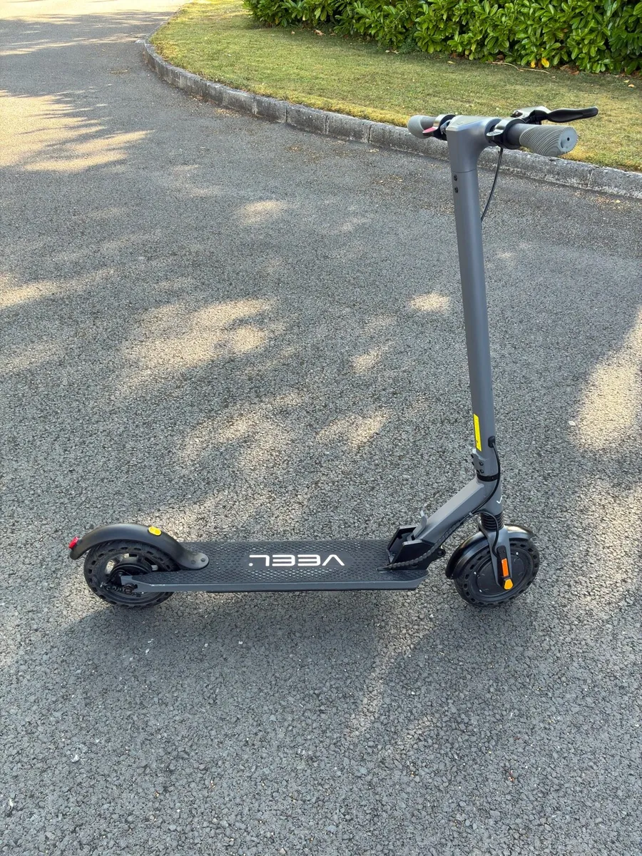 Veel S8 Ractor Electric Scooter - €150 ONO - Image 2