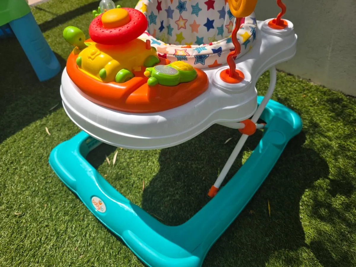 Baby walker - excellent condition - Image 2