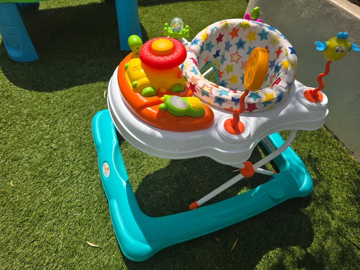 Baby walker - excellent condition - Image 3