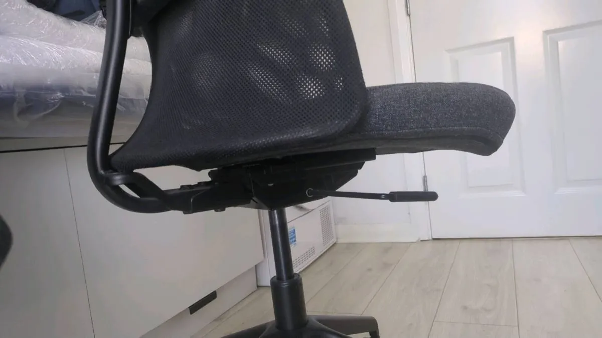Office chair - Image 4