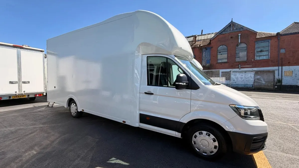 VB - 2022 Volkswagen Crafter Luton Box Van - Image 1