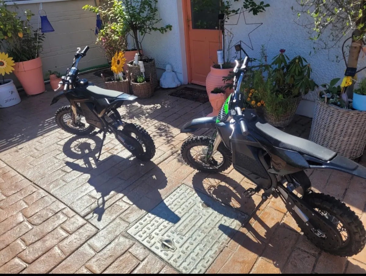 2 x 1200 watt storm moto x - Image 1
