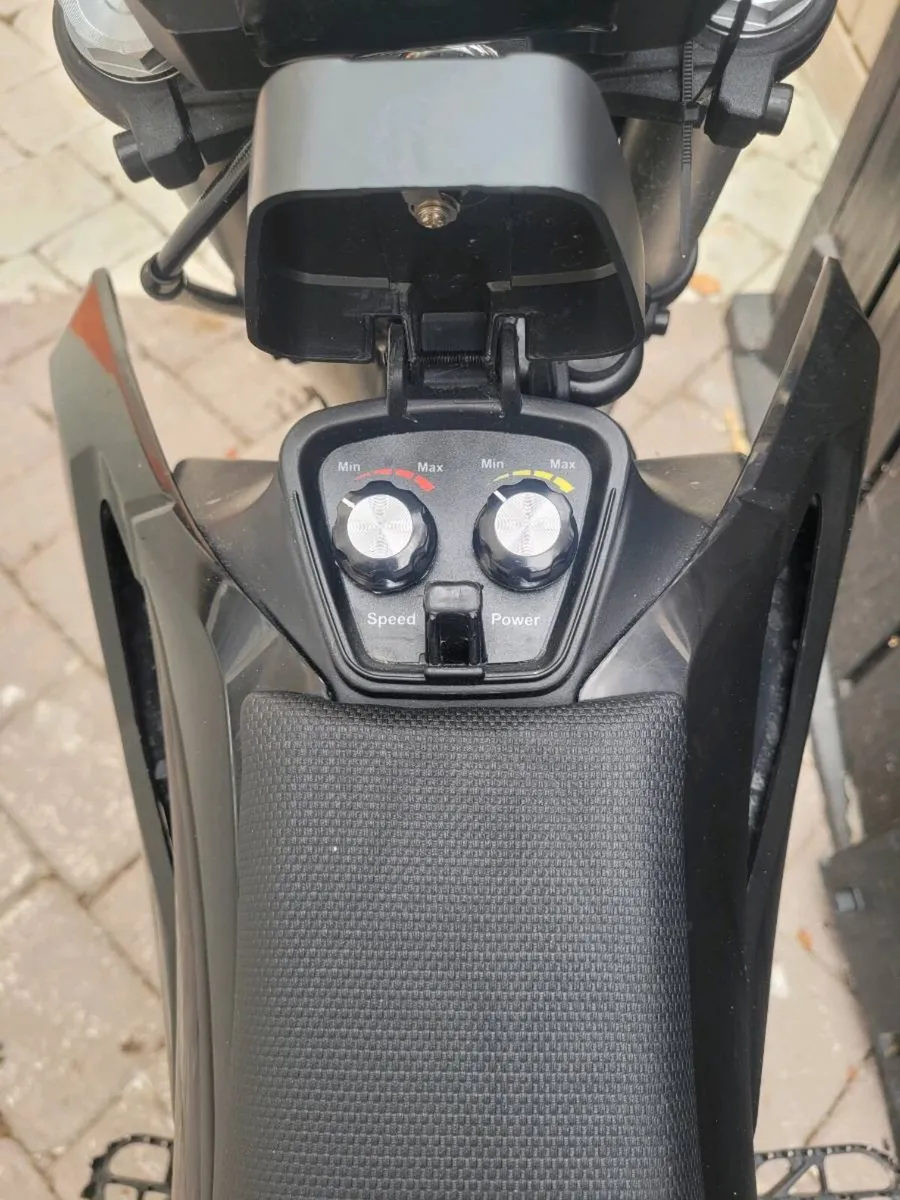 2 x 1200 watt storm moto x - Image 4