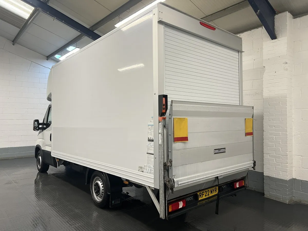 VB - 2022 Iveco Daily Luton Box Van - Image 4