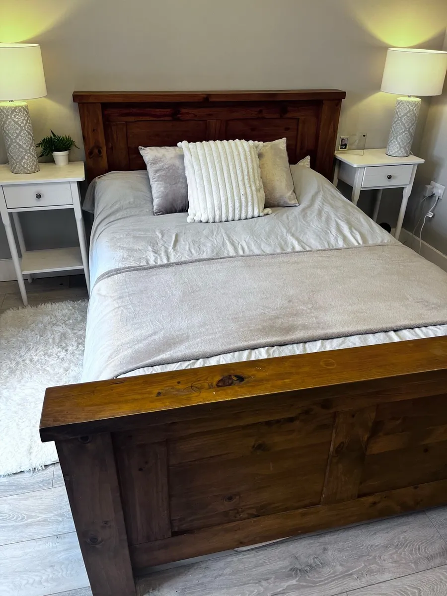 Solid oak 5ft King Size Bed - Image 3