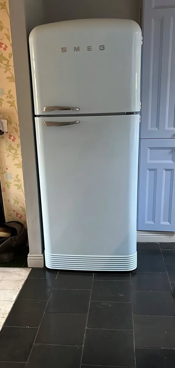 Smeg Fab50 fridge --not working-- 79 cm wide - Image 4