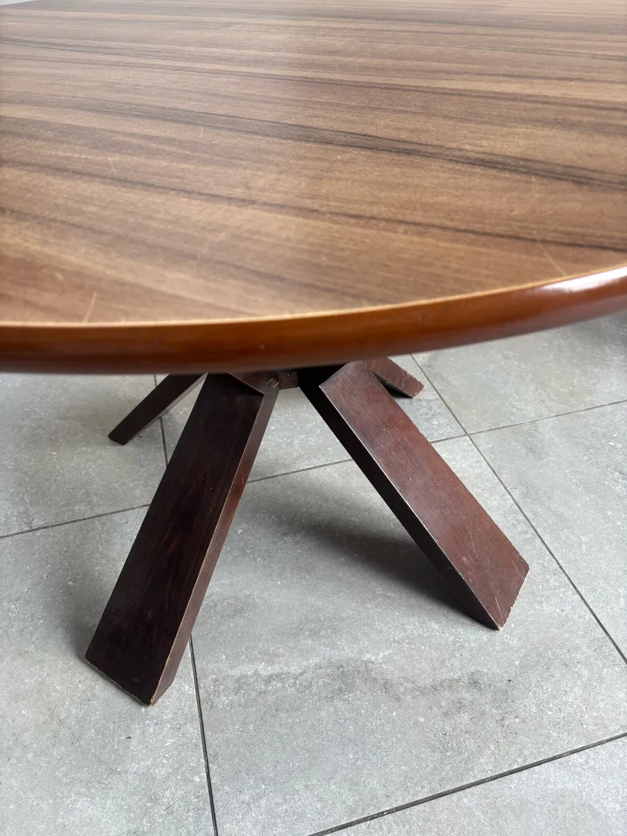 Round dining table - Image 3