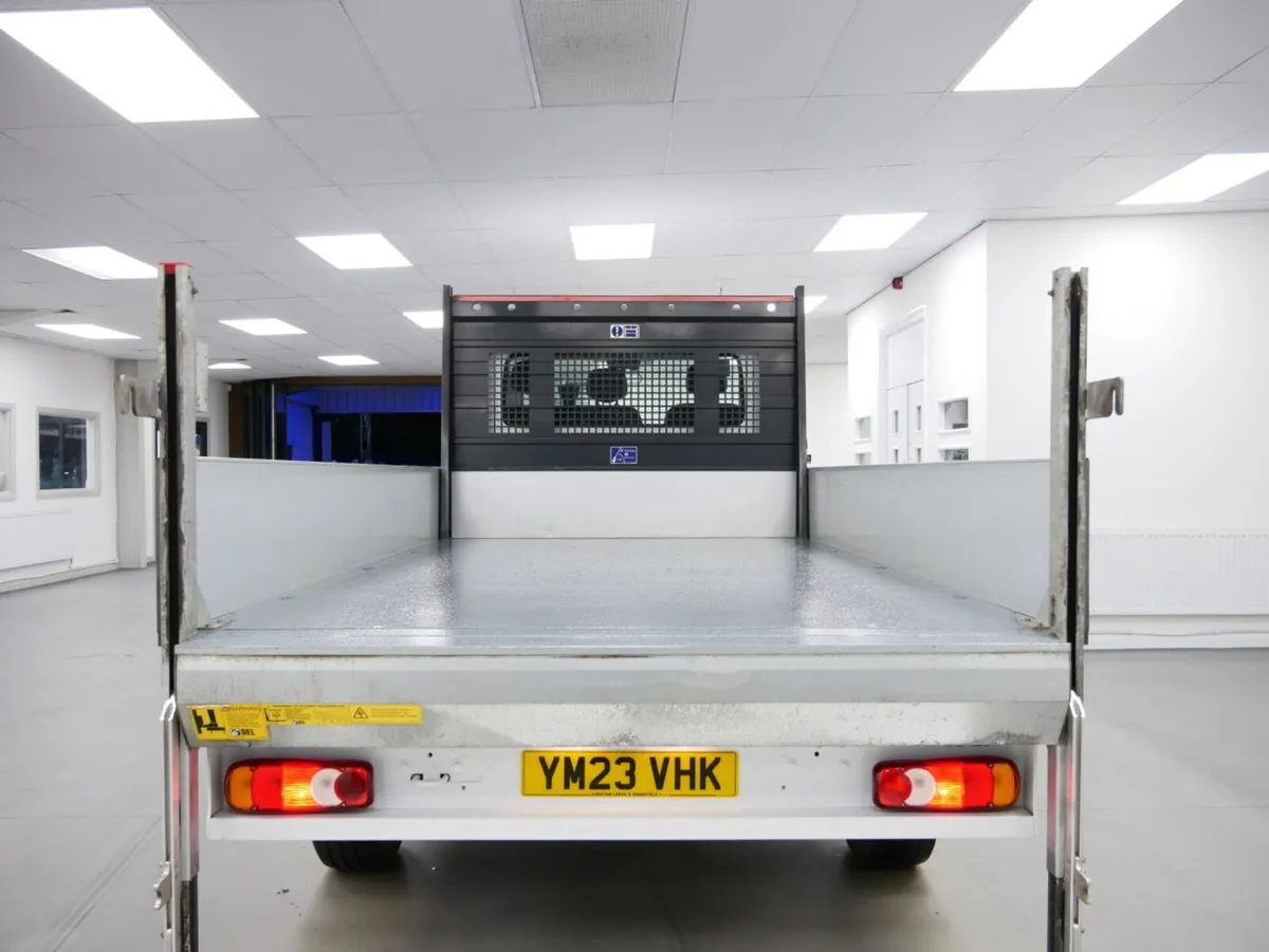 VB - 2023 Renault Master Dropside Van - Image 4