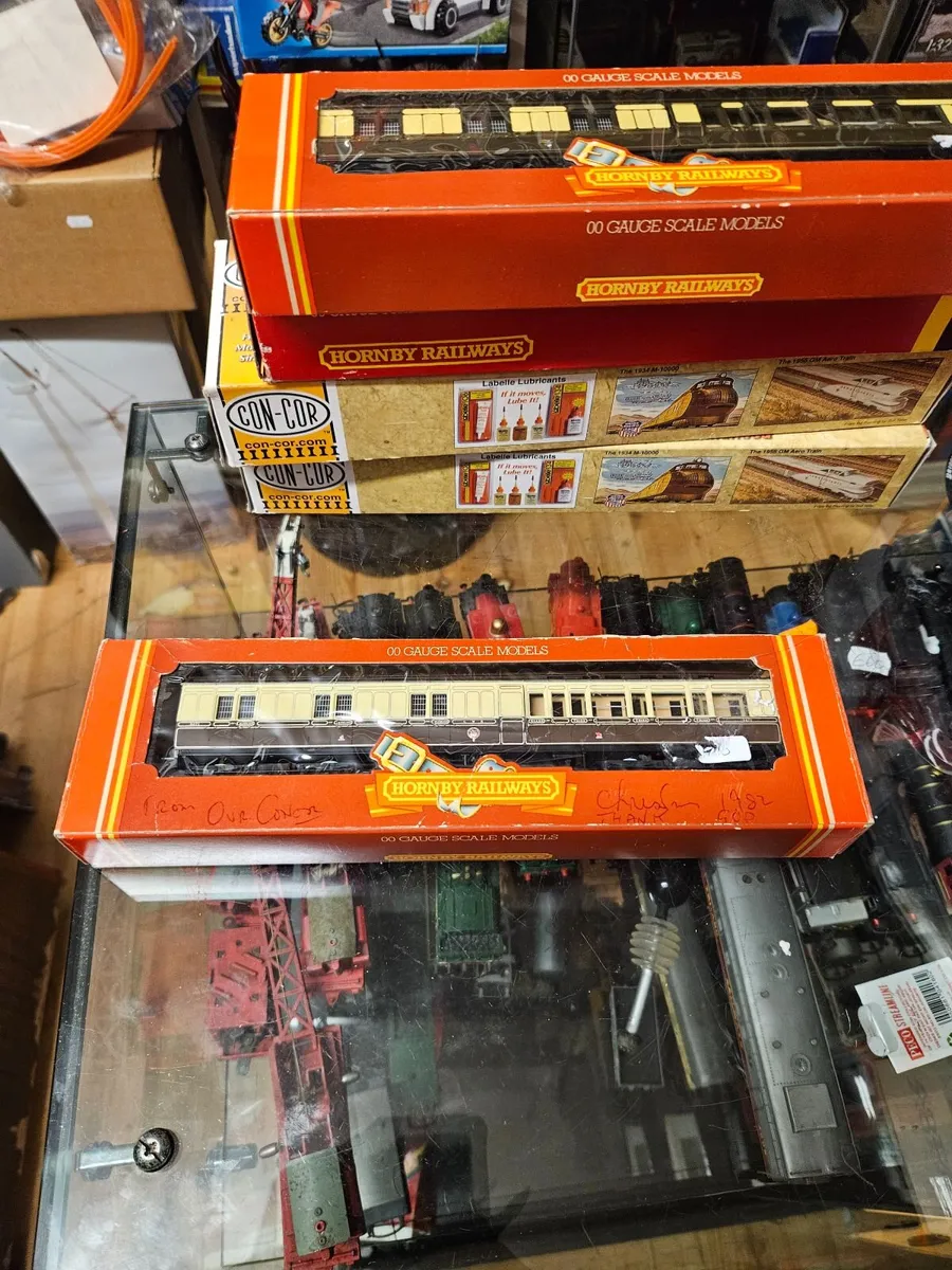 Hornby OO Gauge Carraige