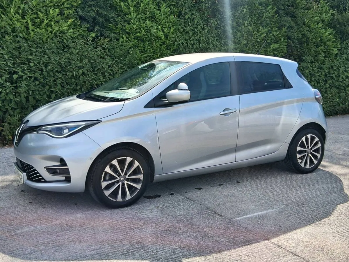 2022 RENAULT ZOE, VERY SMALL DAMAGE - Image 2