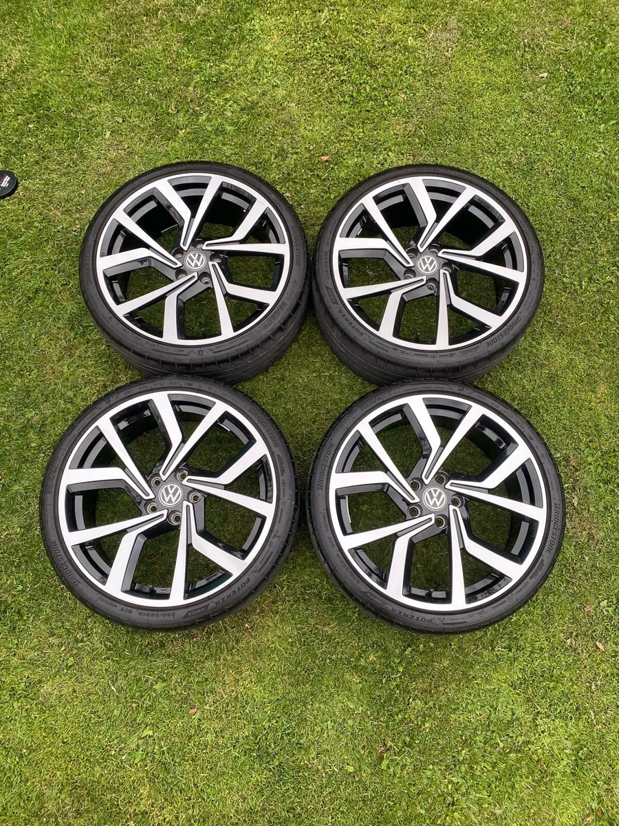 Golf Gti Clubsport 19” Alloys With Bridgestone - Image 1