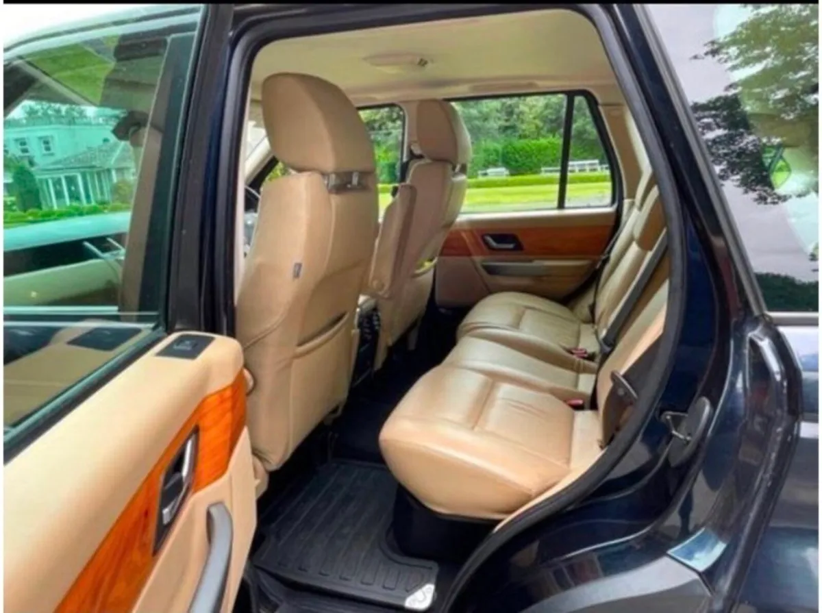 Range Rover sport - Image 2