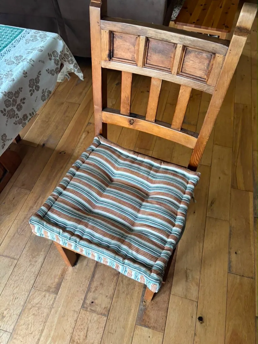 Pine table and chairs 2x1m - Image 4