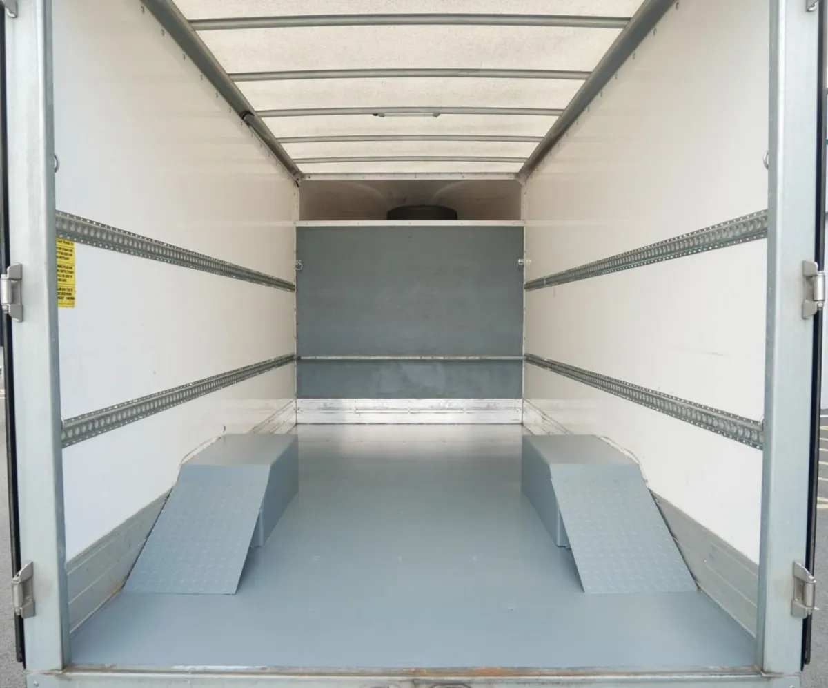 VB - 2021 Renault Master Luton Box Van - Image 3