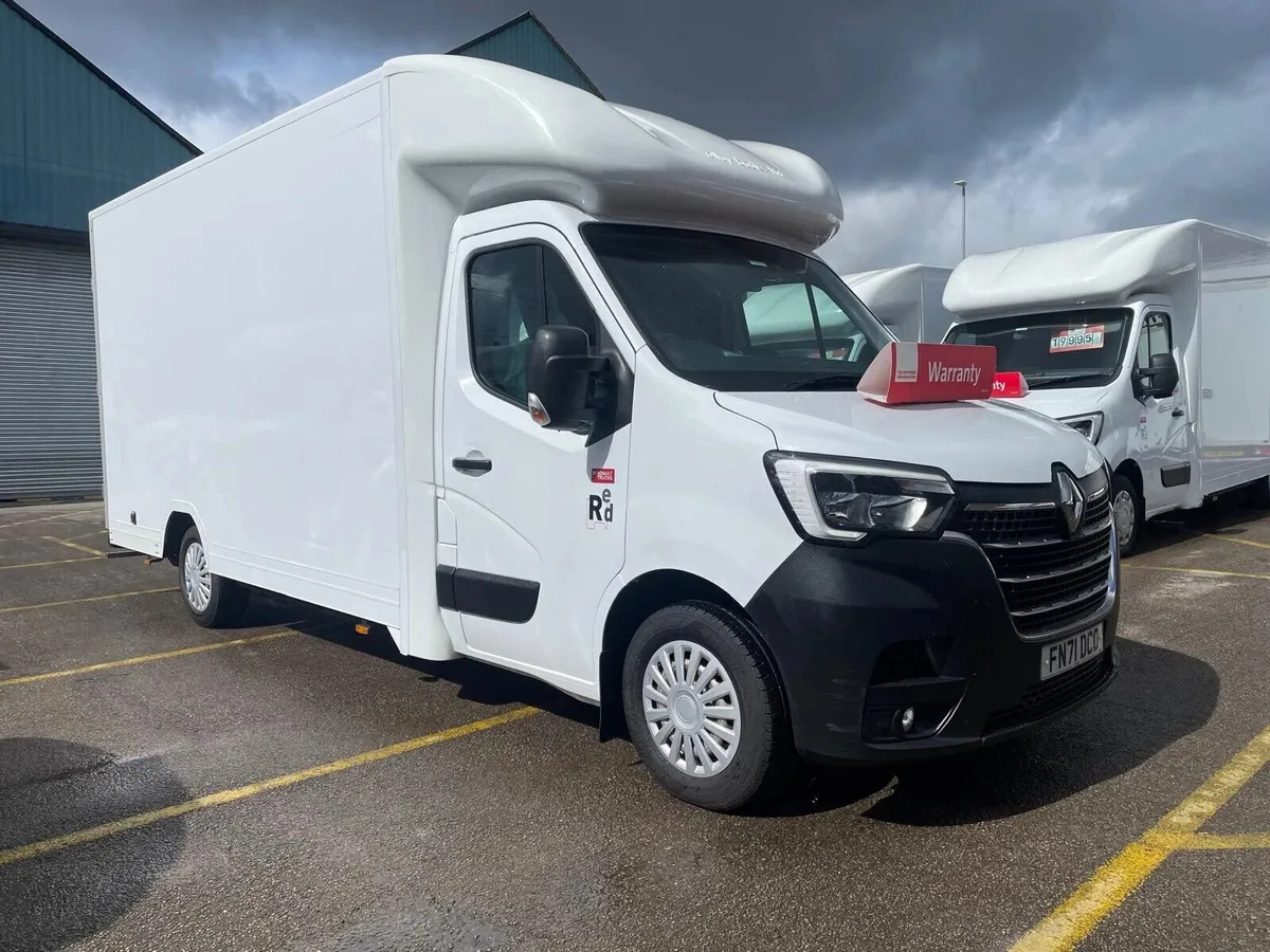 VB - 2023 Renault Master Luton Low Loader Van - Image 1