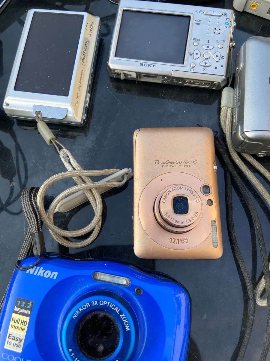 Digital.  Cameras - Image 2