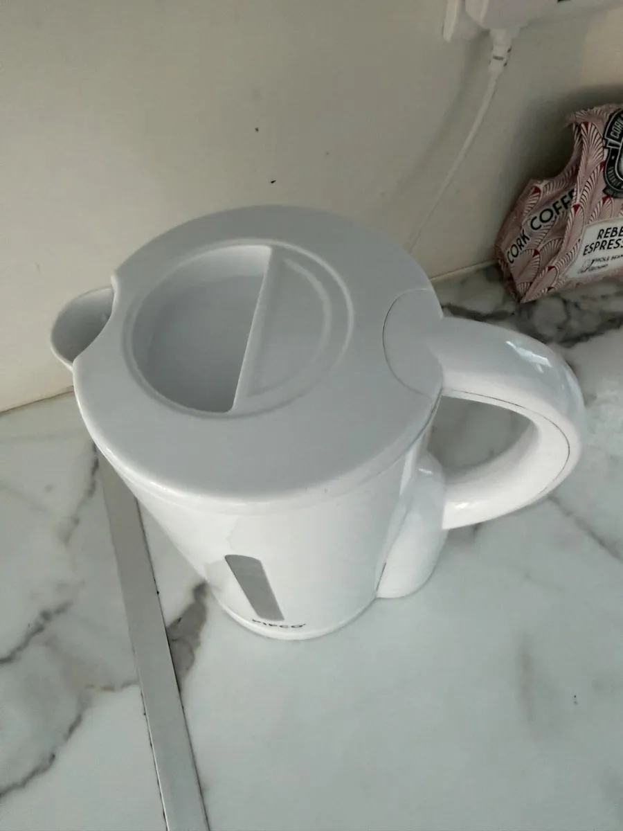 White Kettle - Image 2