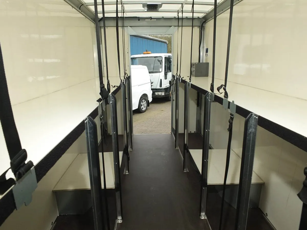 VB - 2024 Renault Master Luton Low Loader Van - Image 4