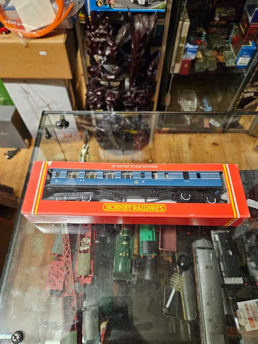 Hornby OO Gauge Carraige