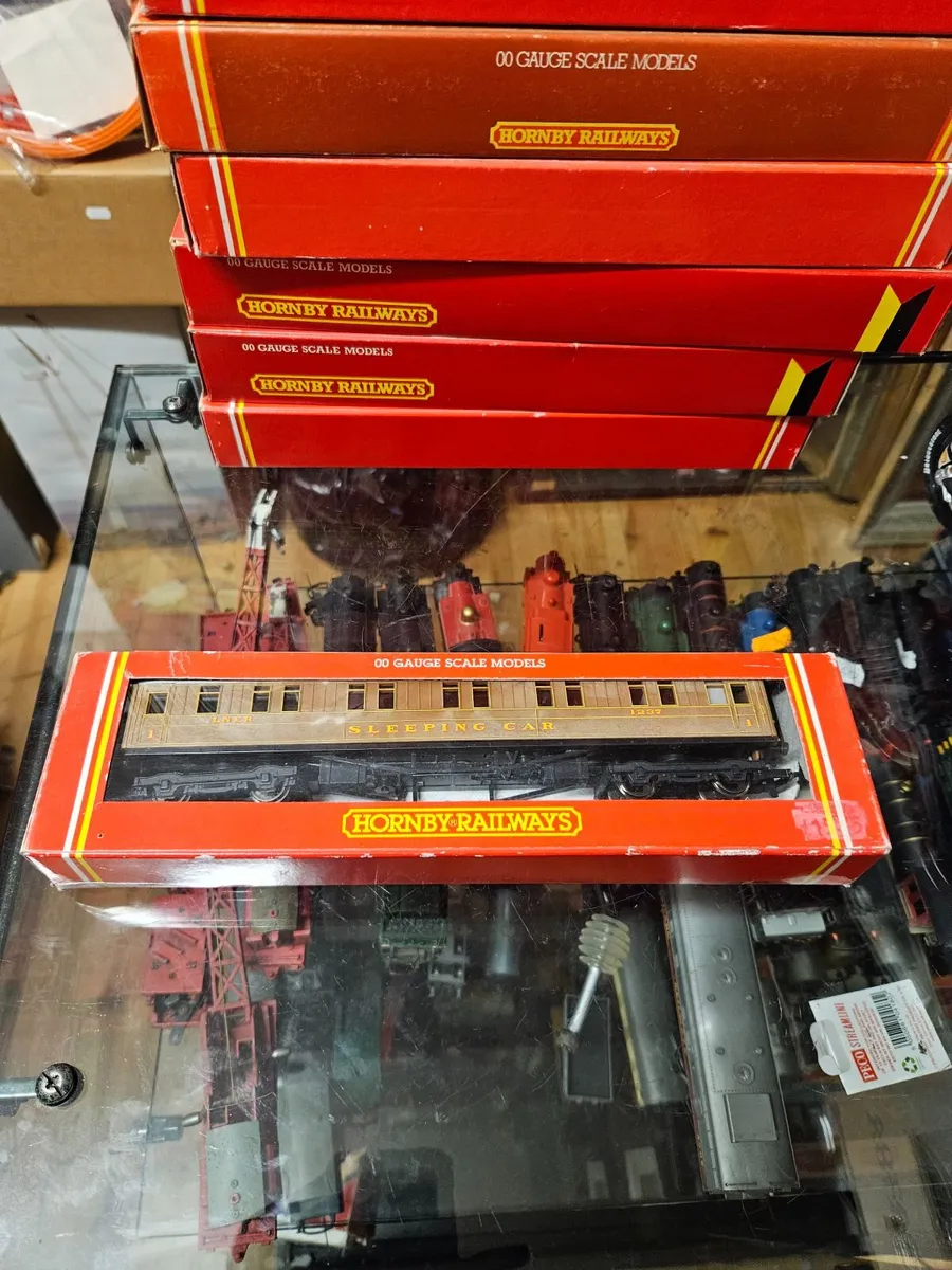 Hornby OO Gauge Carraige
