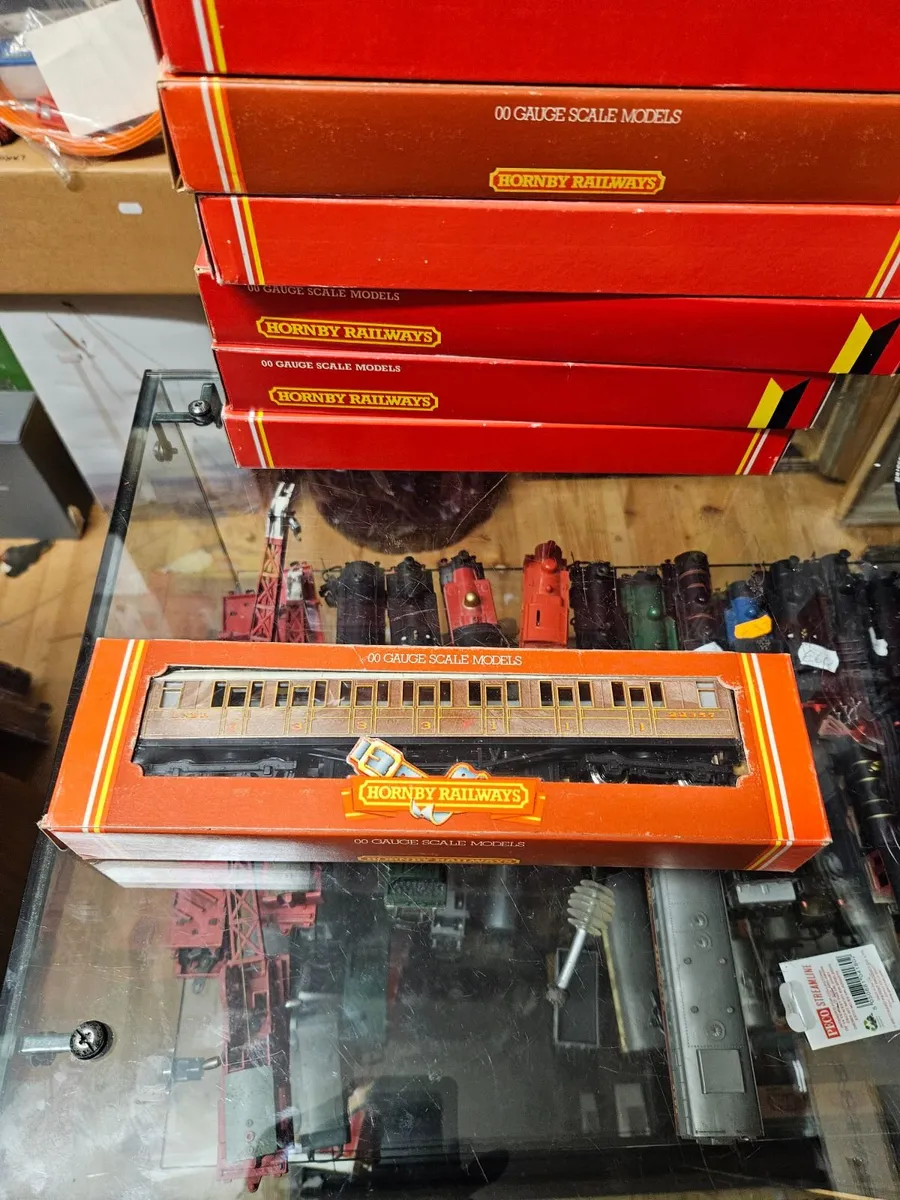 Hornby OO Gauge Carraige