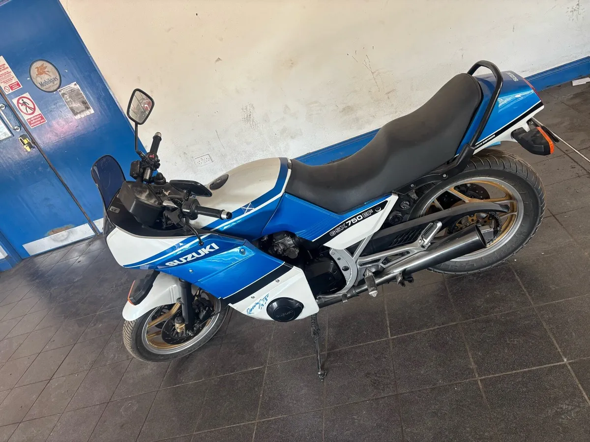1989 Suzuki gsx750 for sale - Image 1